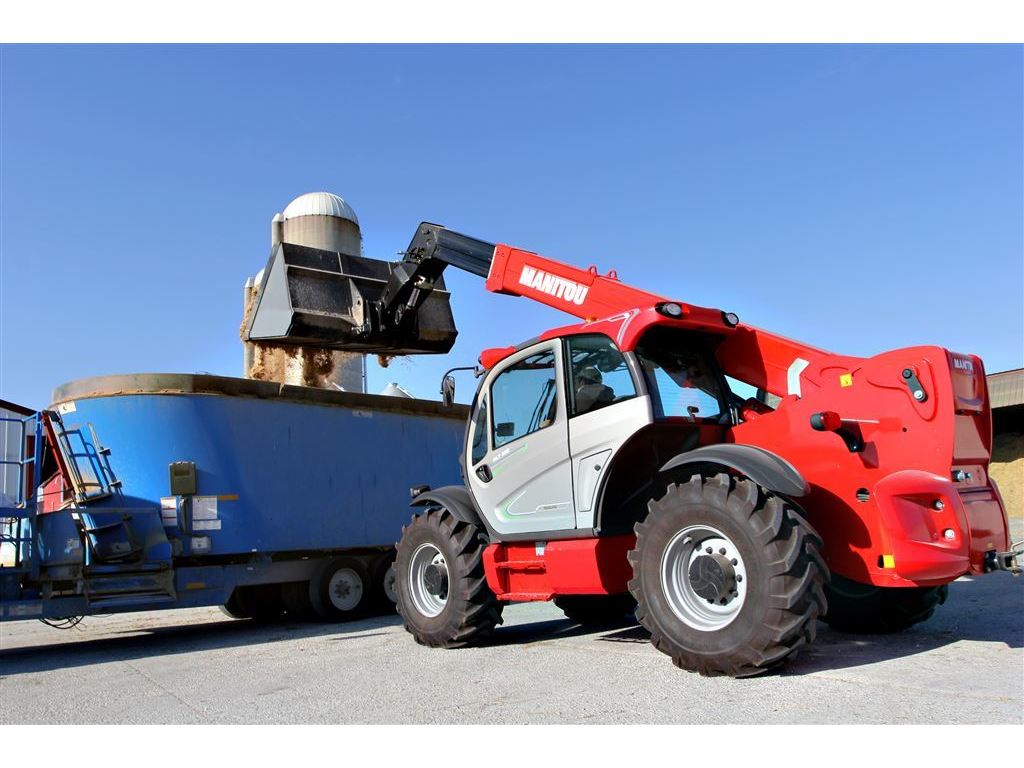 Manitou lift truck