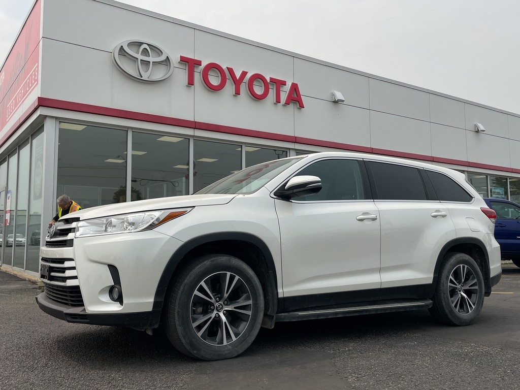 2019 Toyota Highlander SOLD-PENDING DELIVERY - Brantford