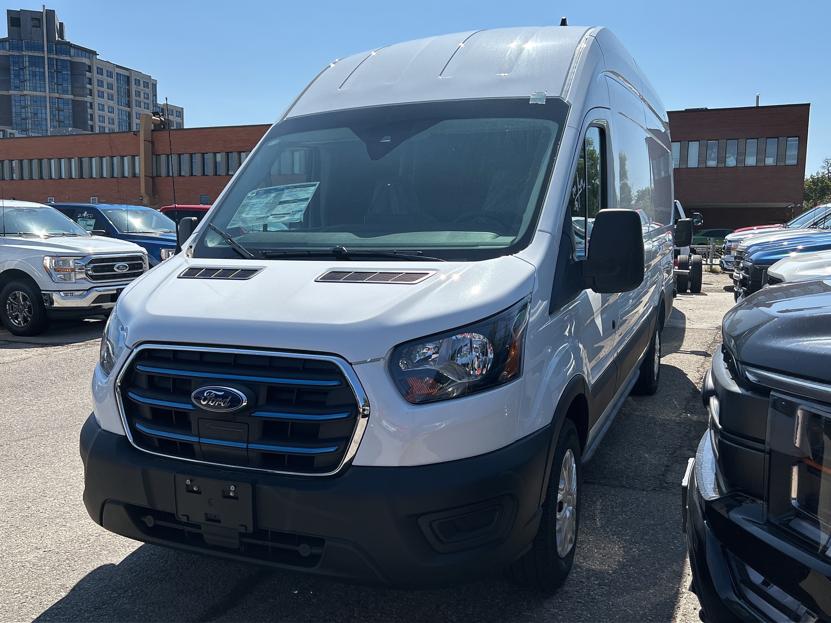 2023 Ford E-Transit Cargo Van SLIDING PASS 148 EL