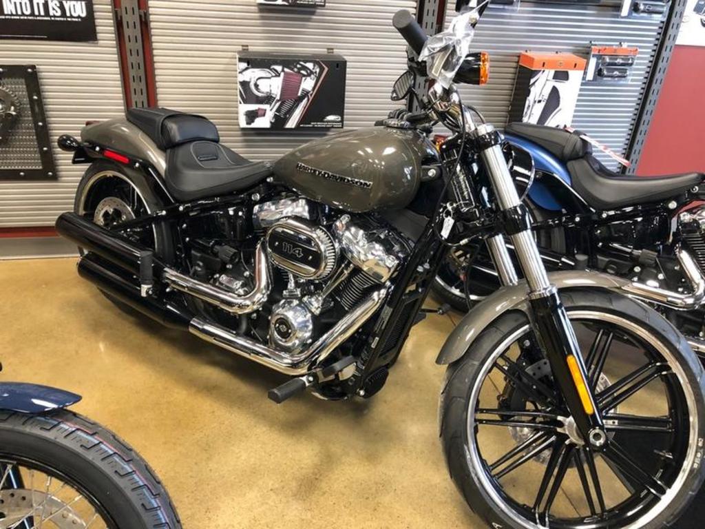  2019  Harley  Davidson  Breakout  Cambridge