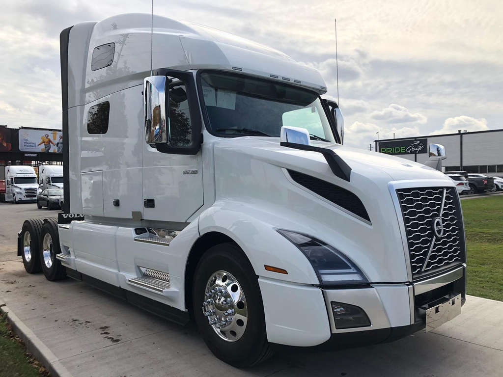 2021 Volvo VNL 760 READY TO GO Edmonton