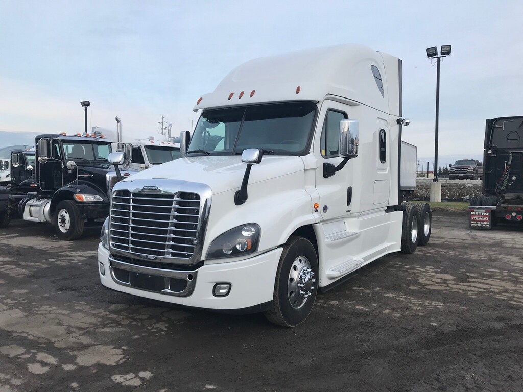 2017 Freightliner Cascadia 72