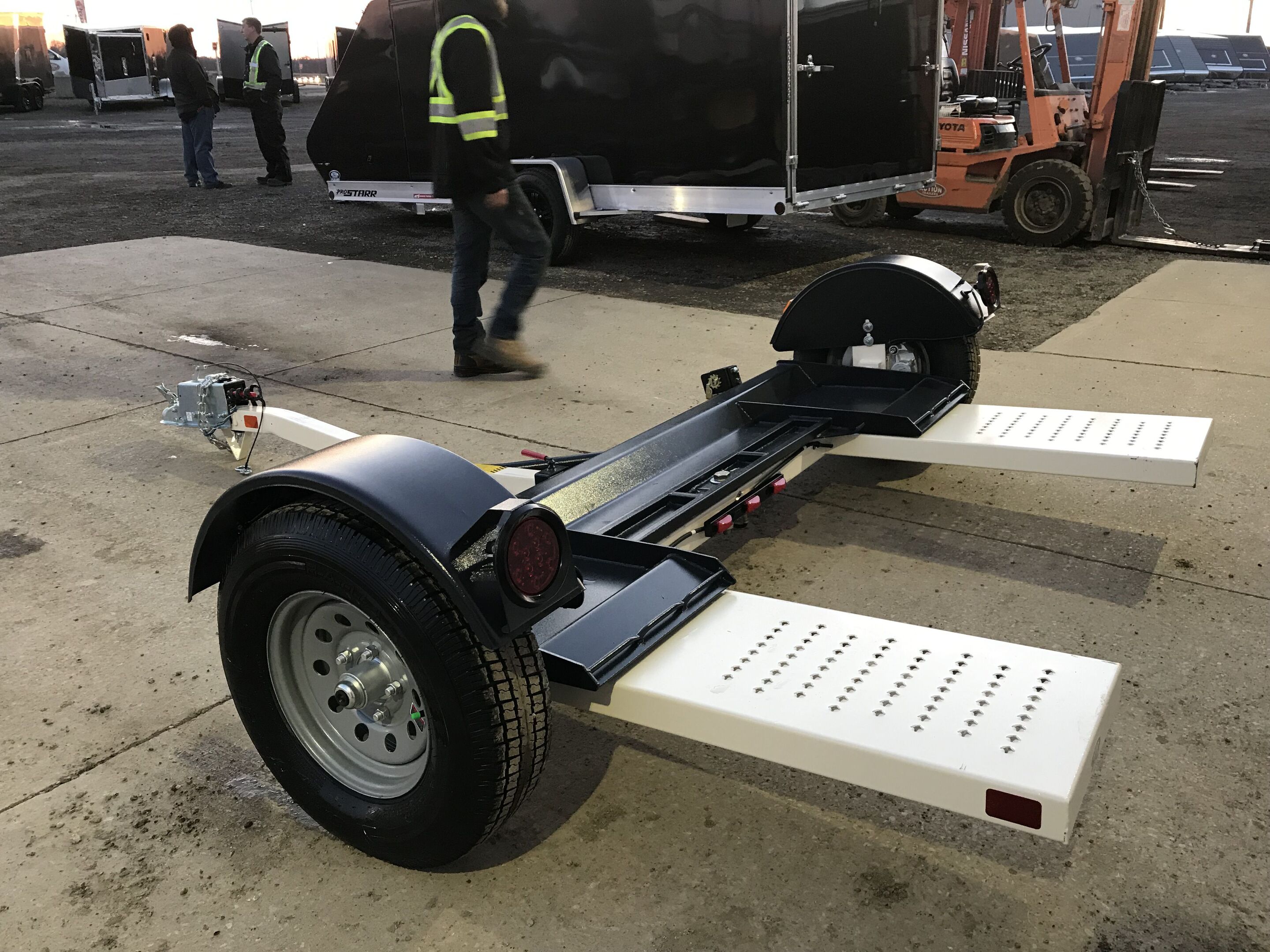 Used car tow dolly