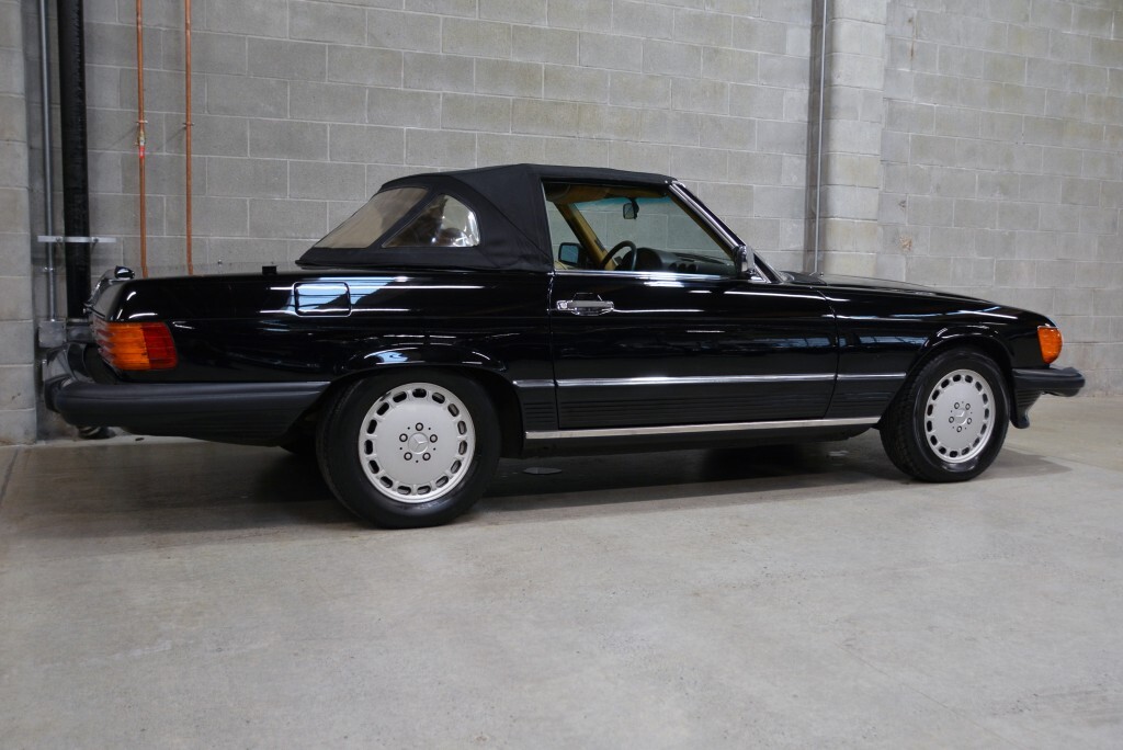 19 Mercedes Benz Sl Class 560sl Roadster North Vancouver