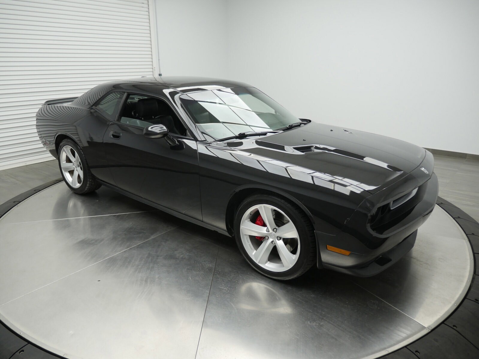 blacked out dodge challenger srt8