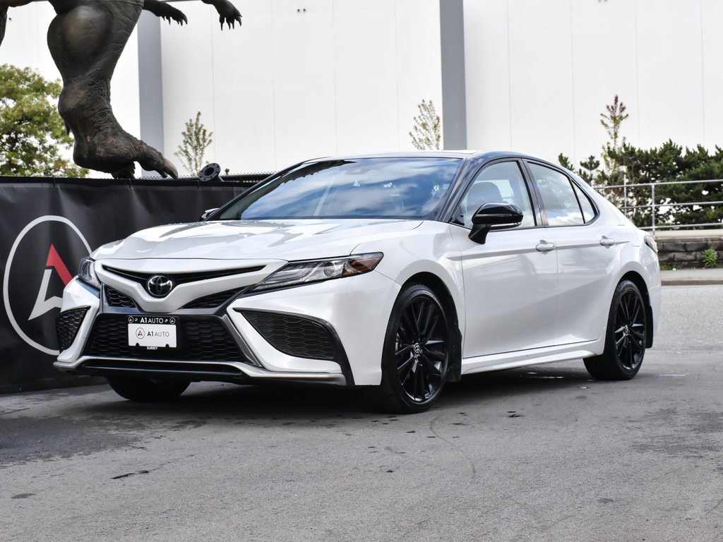 2021 Toyota Camry XSE - Push Start, Wireless Charging, Leather - Surrey