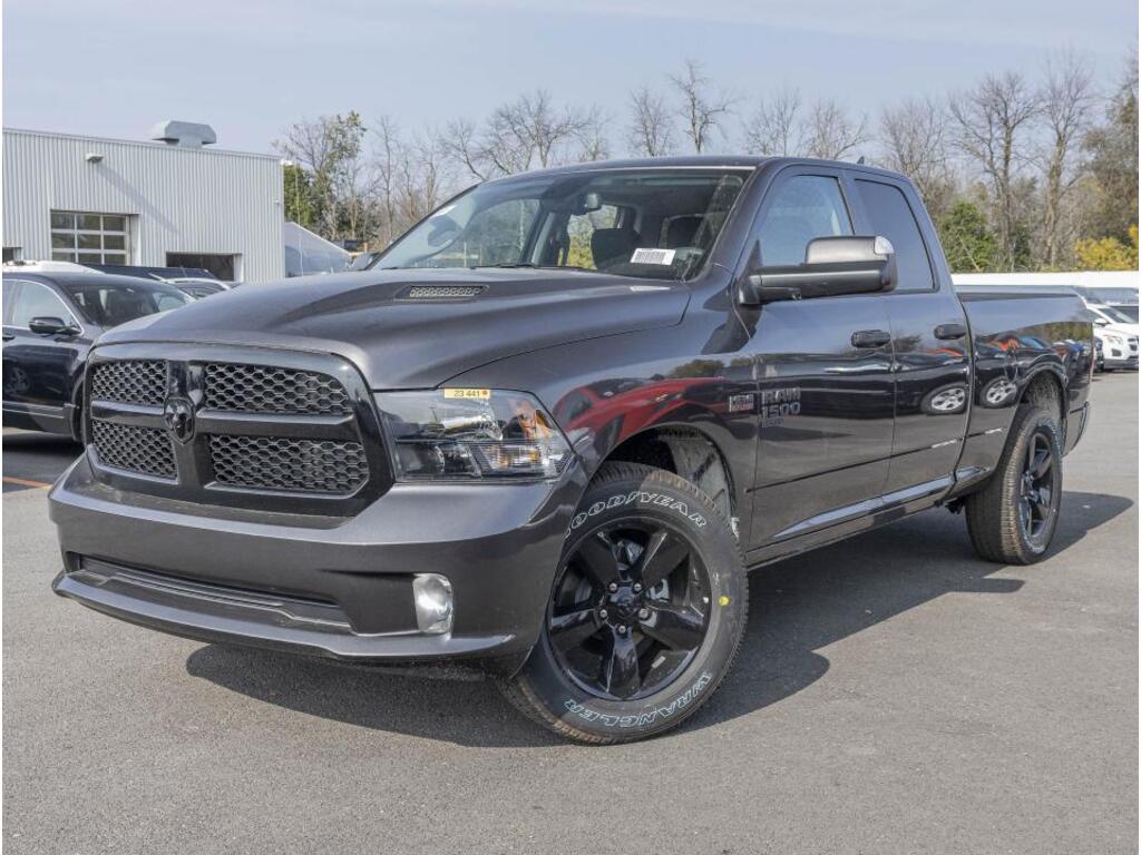 2023 Ram 1500 Classic NIGHT EDITION 4X4 *GR. REMORQ* BOITE 6 PI *PROMO ...