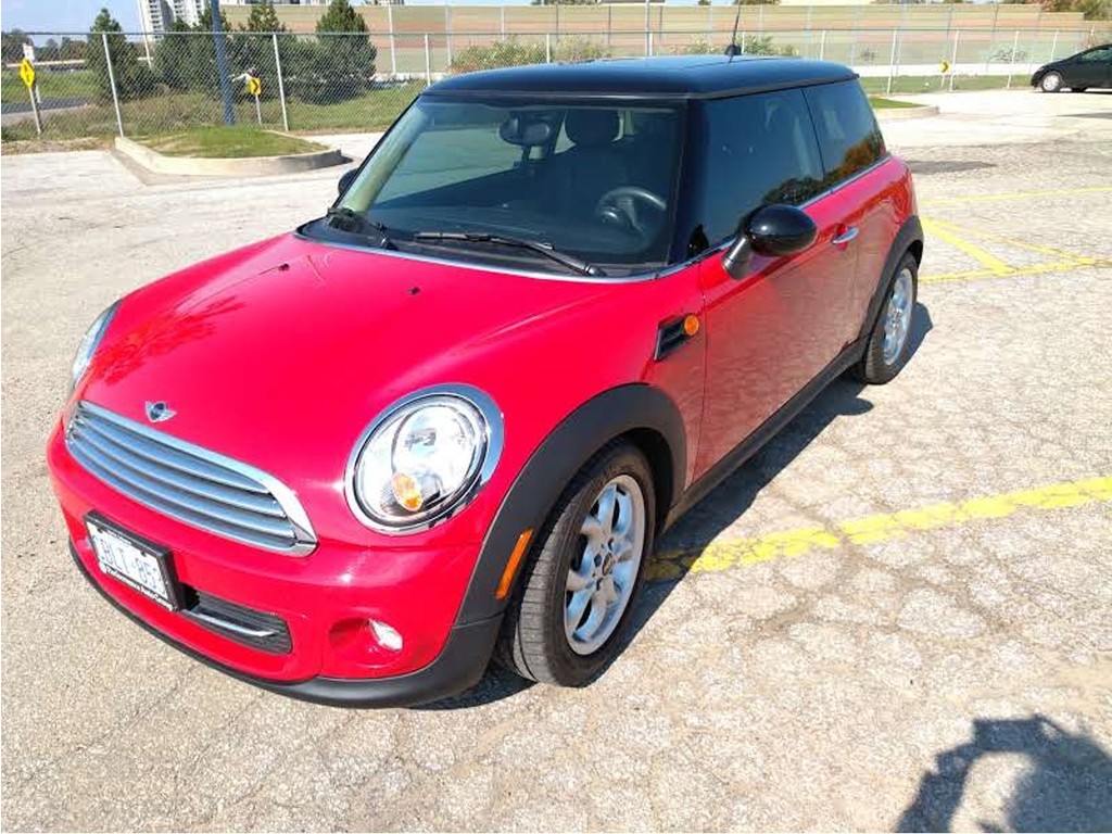 2013 MINI Cooper 2 Door Red and black - Etobicoke