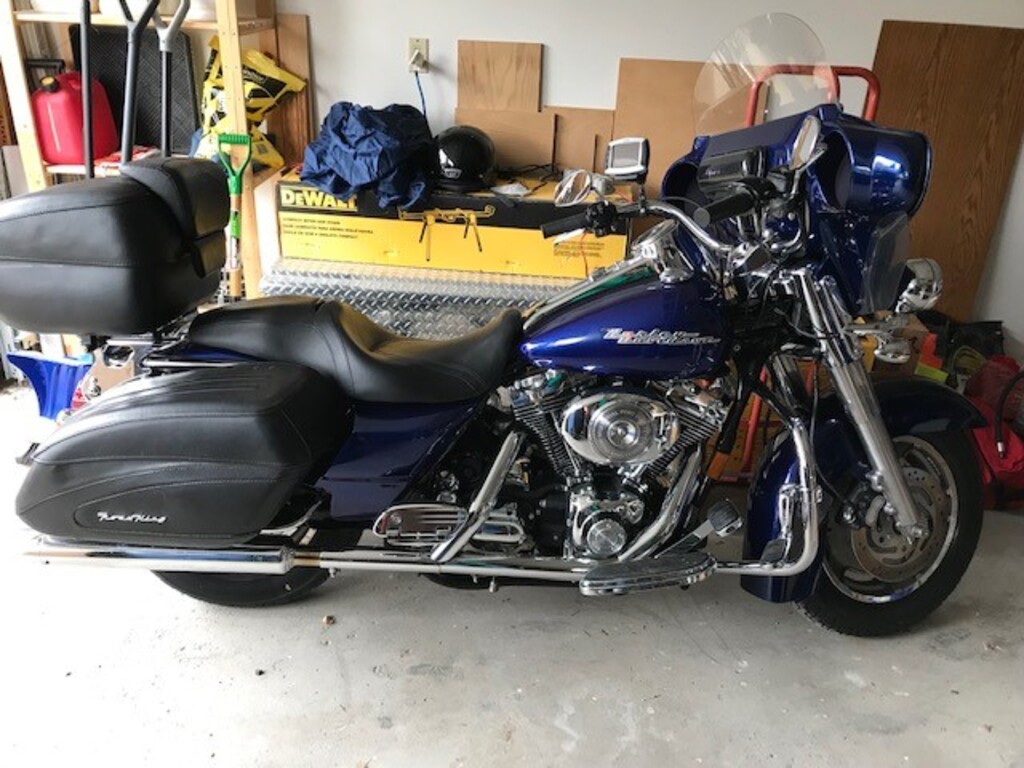 2006 road king accessories