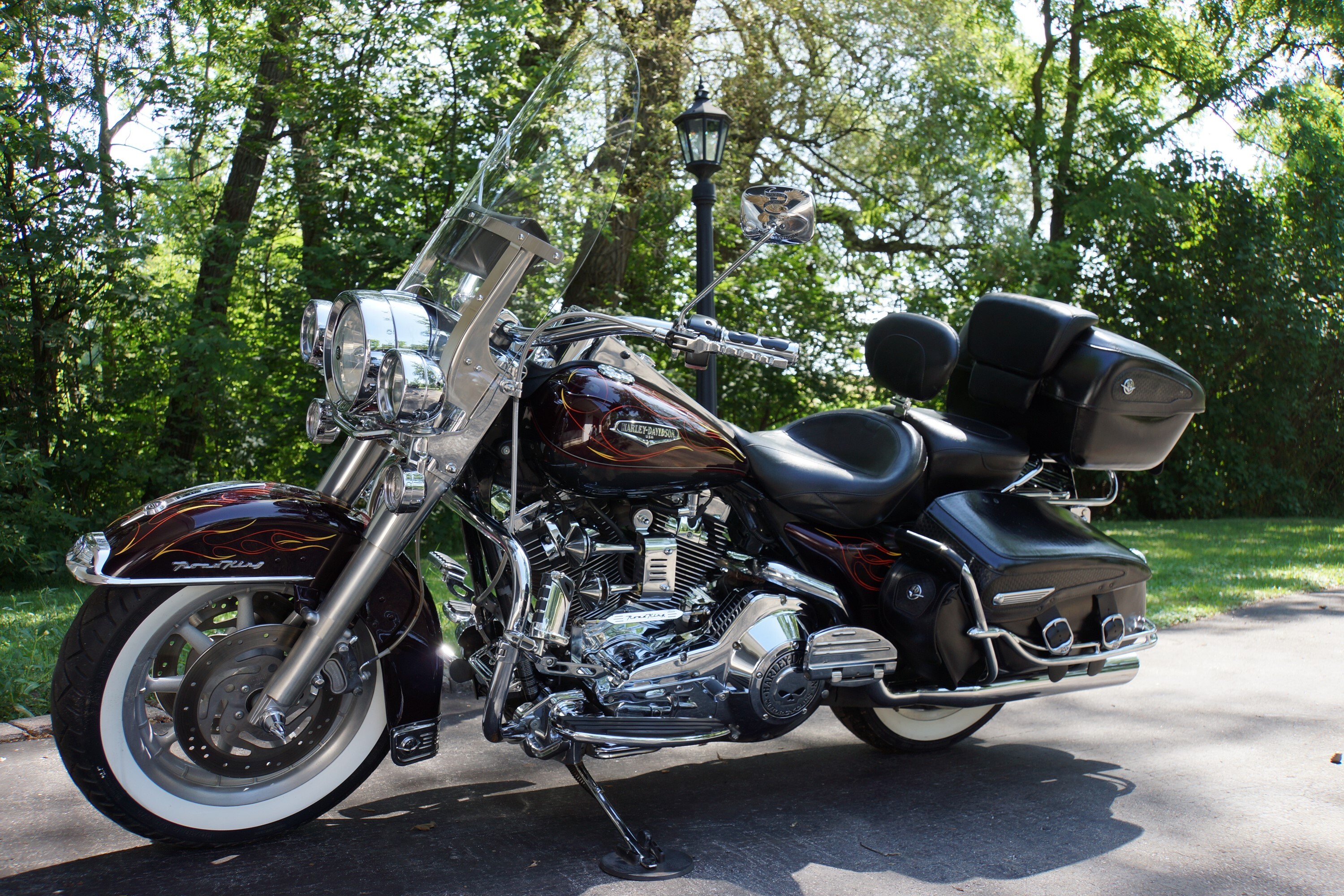 2005 road king accessories