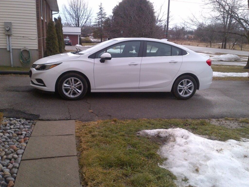 Chevrolet cruze 4dr nb