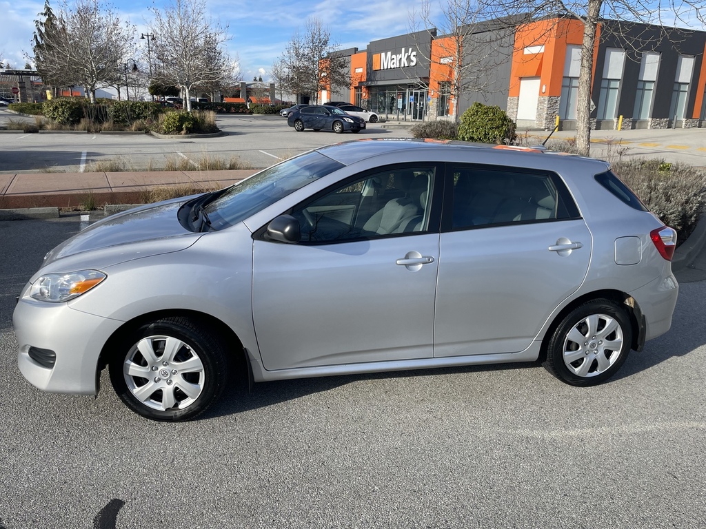 2010 Toyota Matrix 4dr Wgn Auto Fwd Surrey