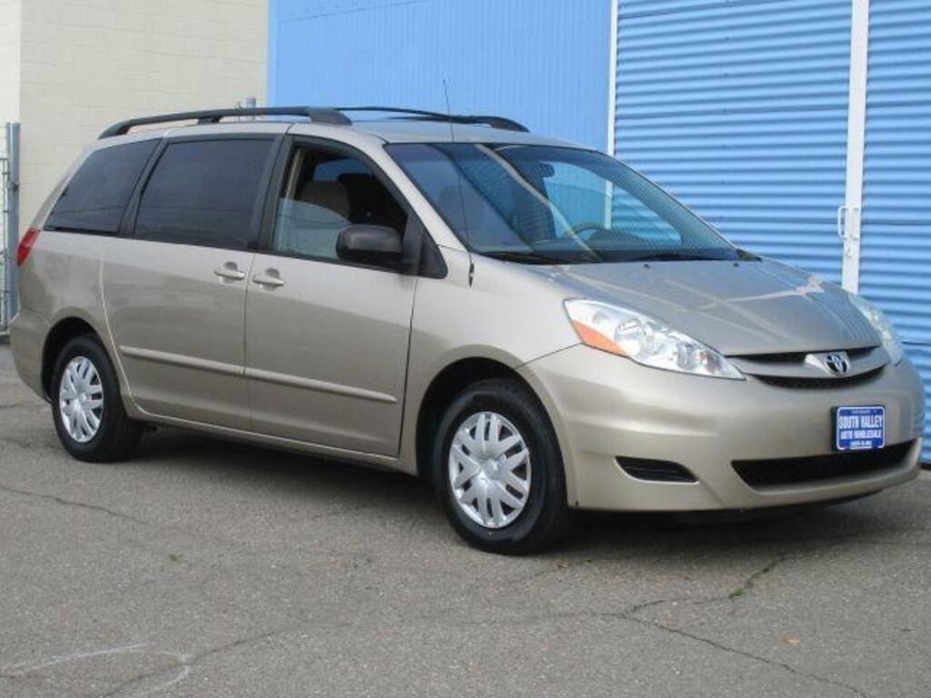 2009 Toyota Sienna 5dr CE 8-Pass FWD - Kelowna